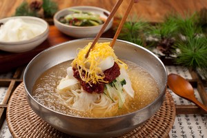 Rising temperatures spark surge in searches for Korean cold noodles, data shows