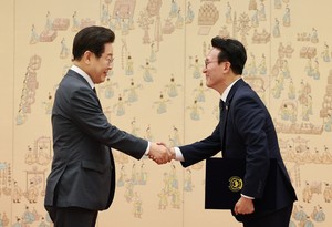 Ruling party, govt to hold 1st high-level consultation meeting