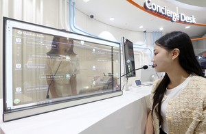 Shinhan Bank starts Sunday operations for foreign nationals