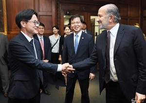 S. Korea proposes major shipbuilding investment in US ahead of tariff negotiation deadline