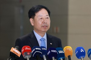 S. Korea's finance chief vows 'mutually beneficial' trade deal with Trump govt.