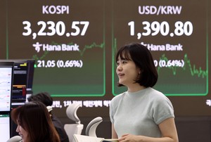 Seoul shares hit 4-yr high despite US tariff uncertainty