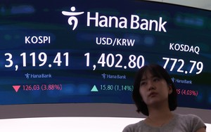 Korean stocks tumble on tax reform letdown, trade uncertainty