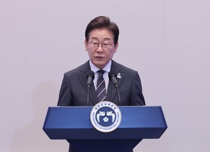 President Lee's approval rating inches up to 59.7%