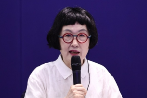 Poet Kim Hye-soon on creative power of translating literature