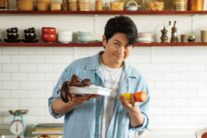 Actor Ryu Soo-young shares home-cooked comfort in his debut cookbook